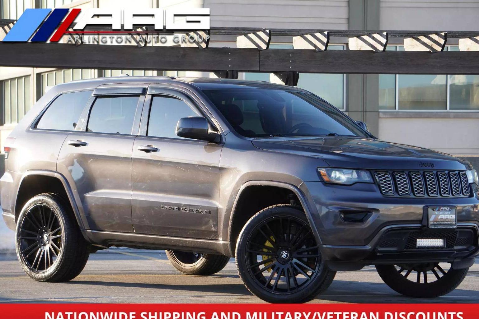 JEEP GRAND CHEROKEE 2018 1C4RJFAG9JC249920 image